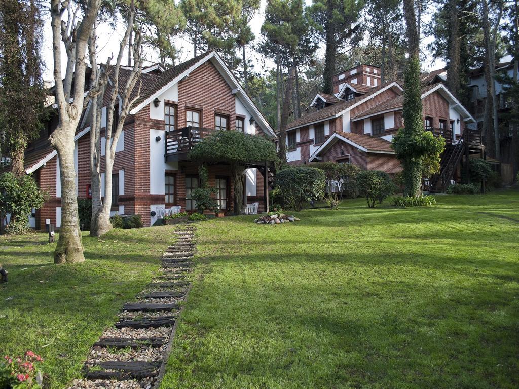 Posada Del Bosque By Hs การีโล ภายนอก รูปภาพ